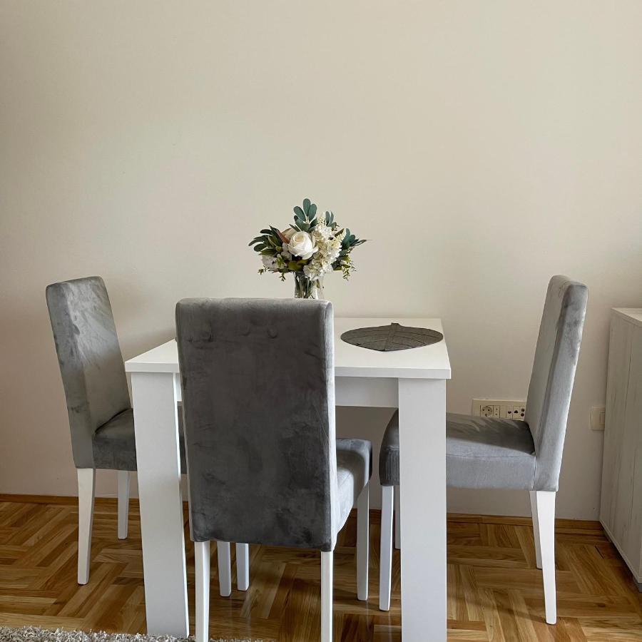 Zora Apartment Pluzine Luaran gambar