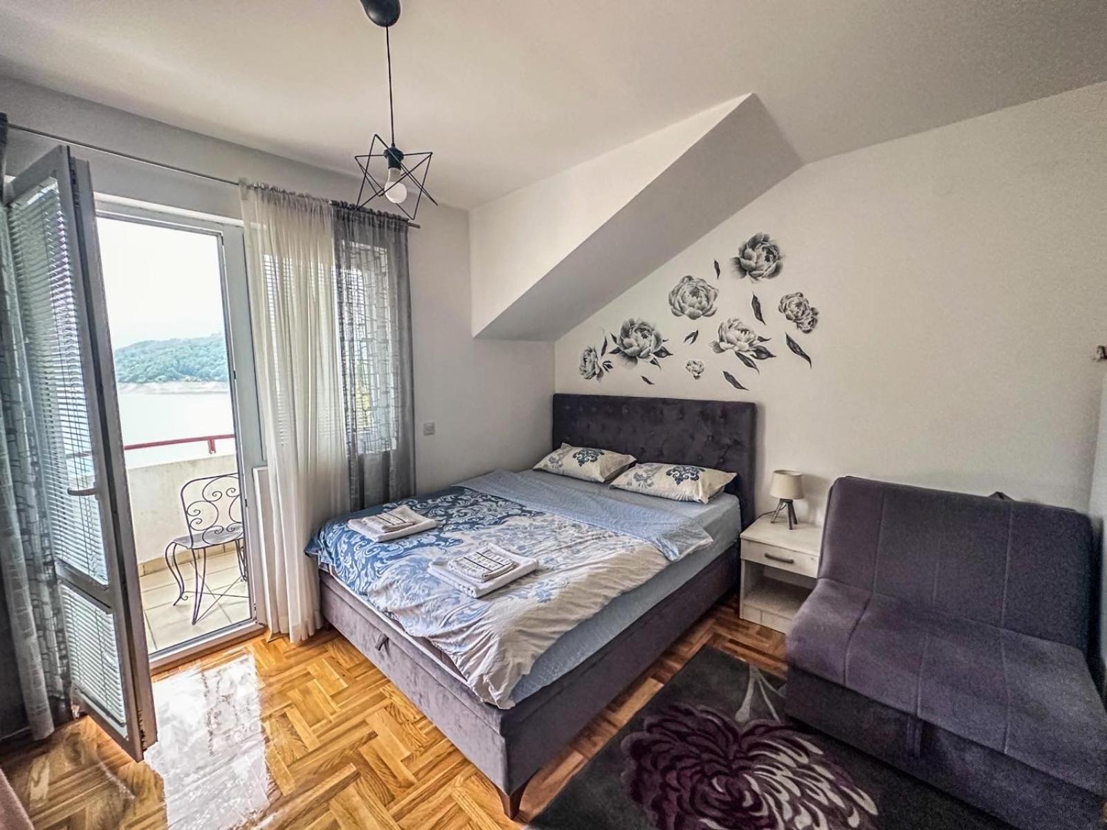Zora Apartment Pluzine Luaran gambar